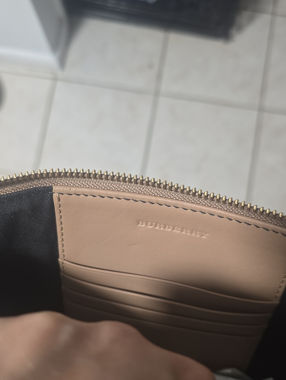 Burberry Vintage Check Zip Crossbody in Beige and Tan - Picture 5 of 5